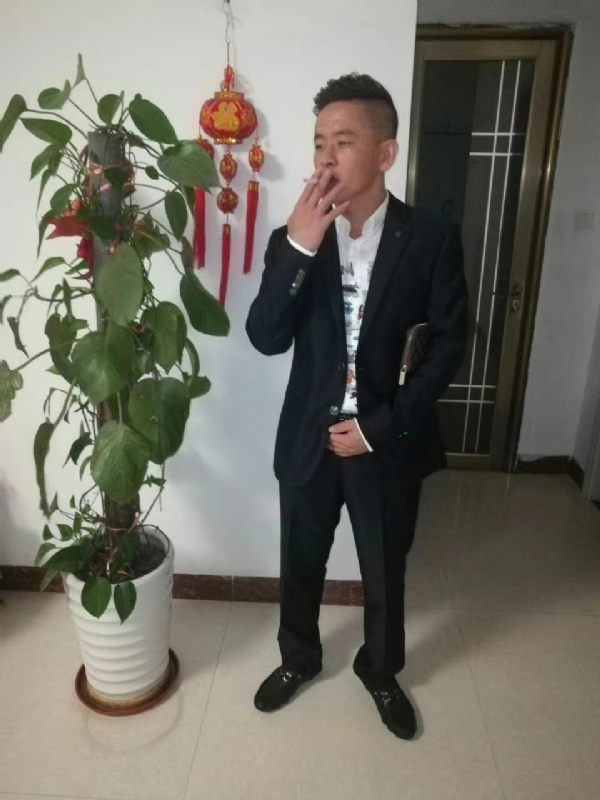 男人三十而立的第二张照片--连云港相亲服务中心
