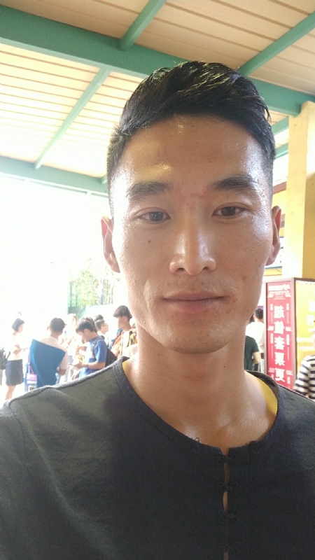 难得糊涂的第一张照片--连云港相亲服务中心
