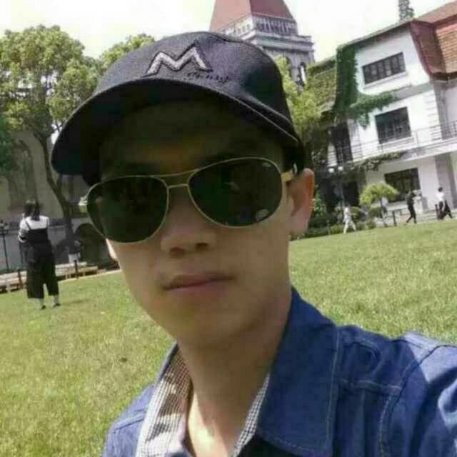 龙小华的第一张照片--连云港相亲服务中心