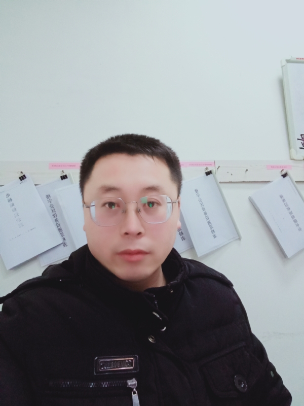 一头猪的第一张照片--连云港相亲服务中心