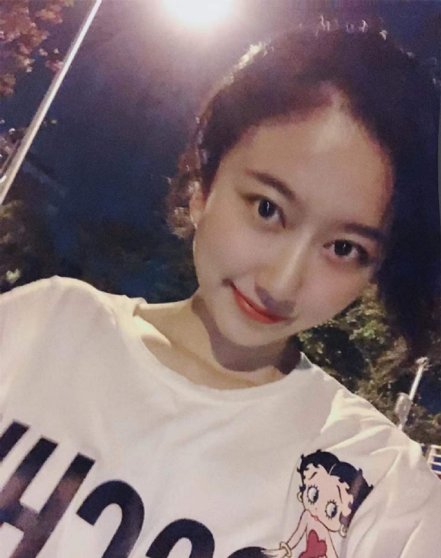 佳佳的第一张照片--连云港相亲服务中心