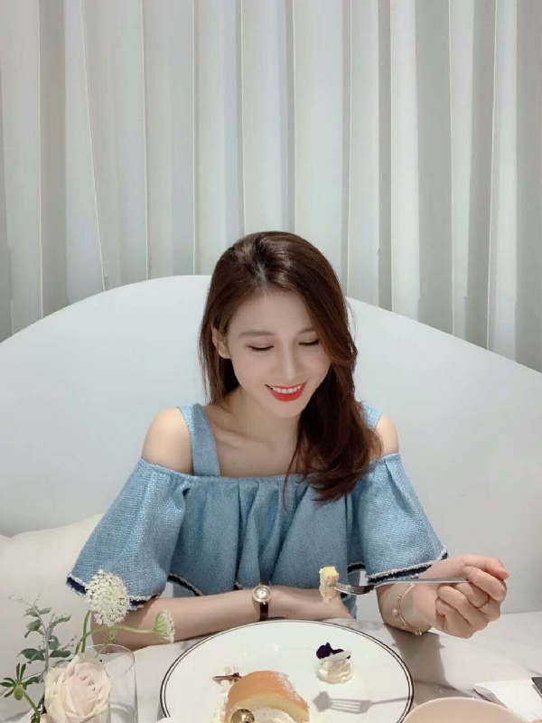 Emily的第三张照片--连云港相亲服务中心