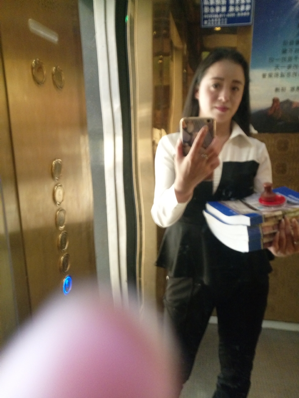 铿锵玫瑰的第一张照片--连云港相亲服务中心