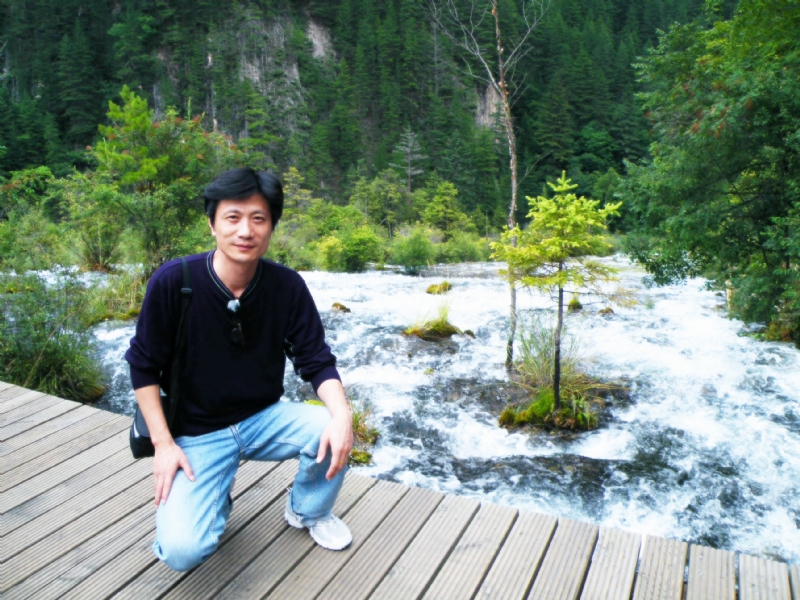 霞飞哥的第一张照片--连云港相亲服务中心