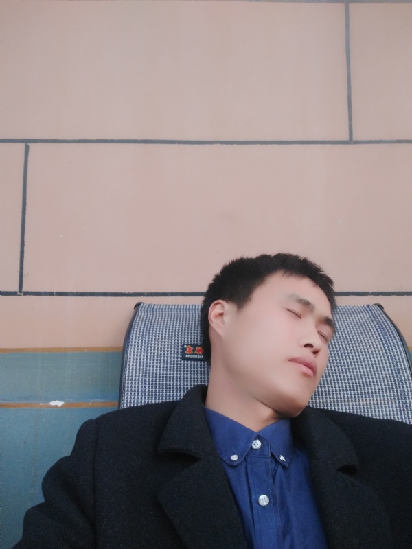 有钱爱情才能长久的第一张照片--连云港相亲服务中心