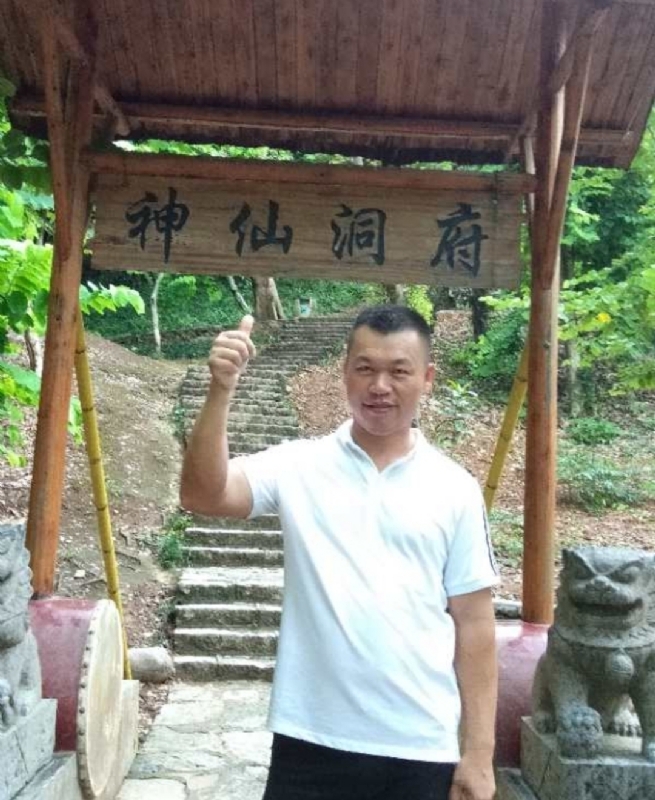 强仔的第一张照片--连云港相亲服务中心