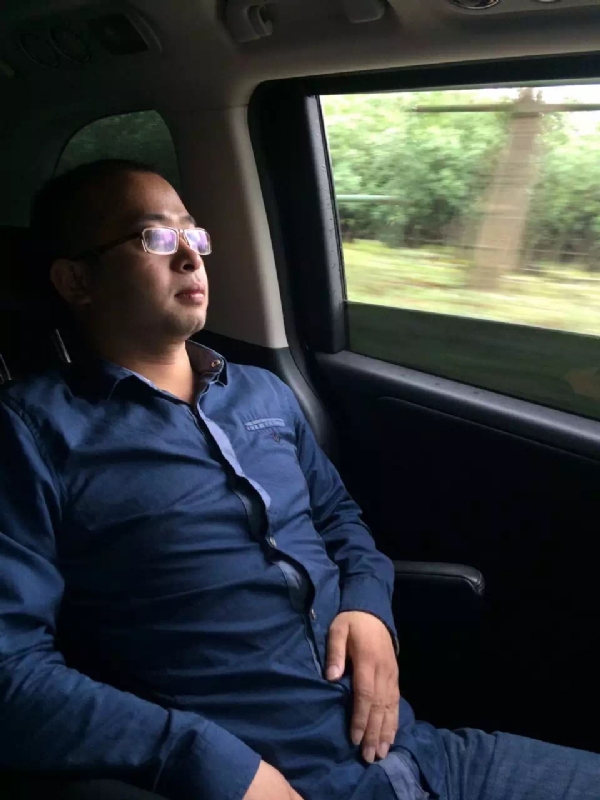 世界那么大的第三张照片--连云港相亲服务中心