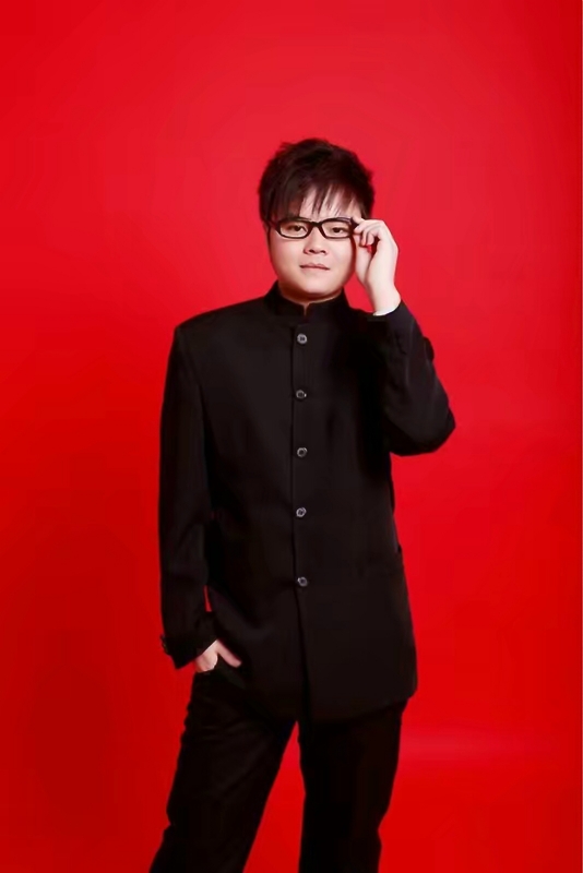 站在远处看童年的第一张照片--连云港相亲服务中心