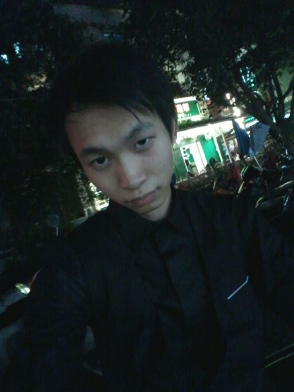 瞬间回眸的第一张照片--连云港相亲服务中心