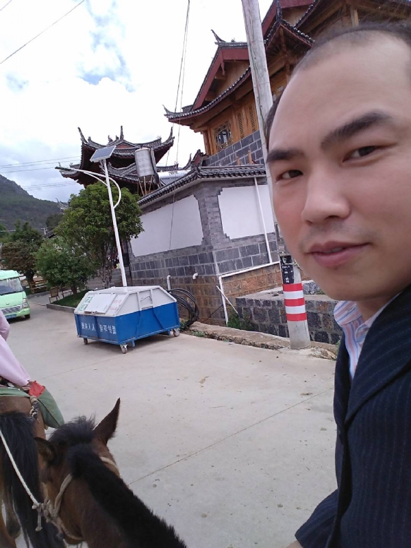 当代军人的第一张照片--连云港相亲服务中心