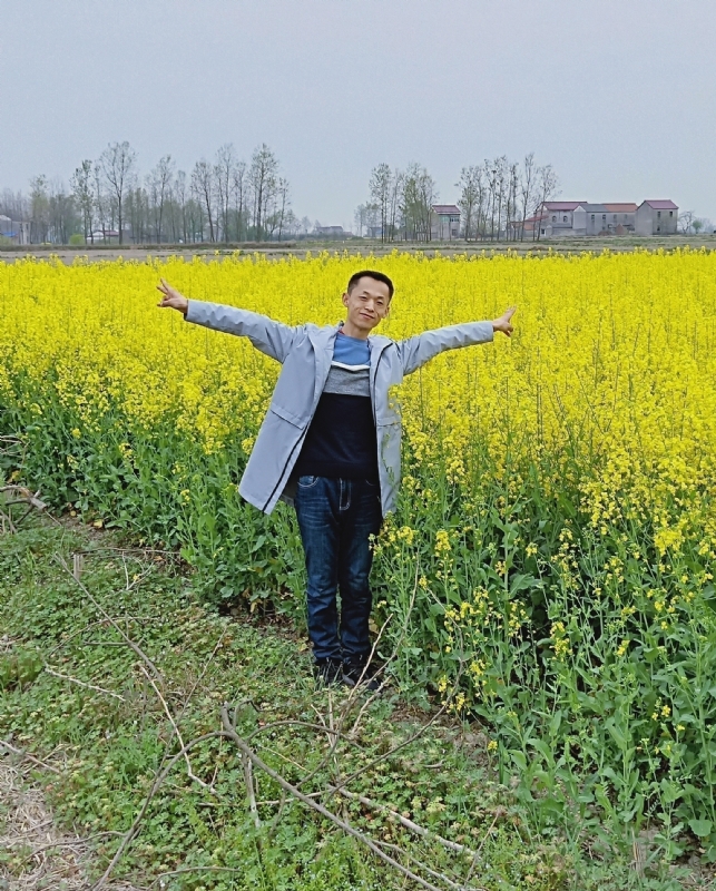 一个真诚的男士的第一张照片--连云港相亲服务中心