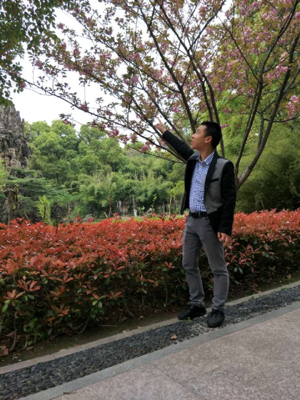 坦诚的第一张照片--连云港相亲服务中心