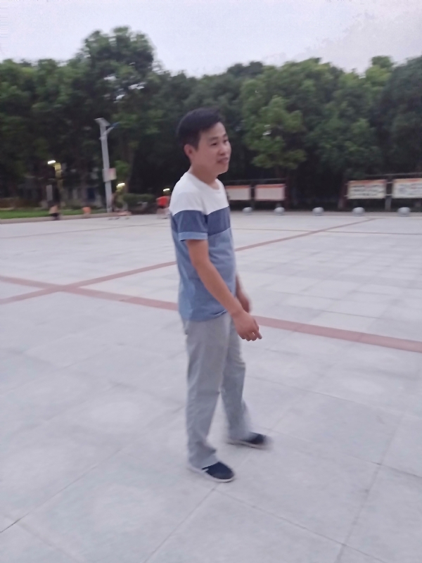 一笑的第一张照片--连云港相亲服务中心