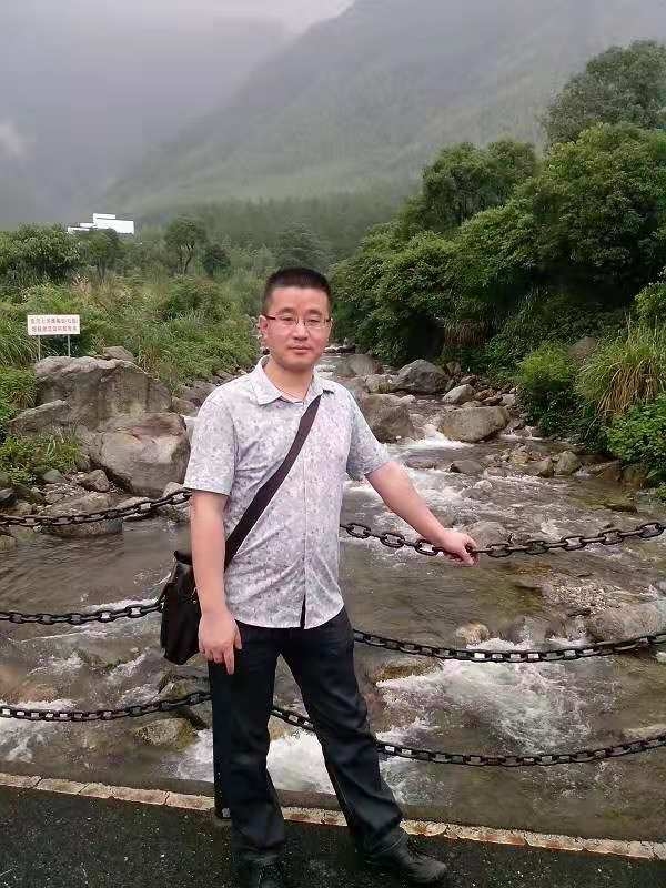 淡定牛魔王的第三张照片--连云港相亲服务中心