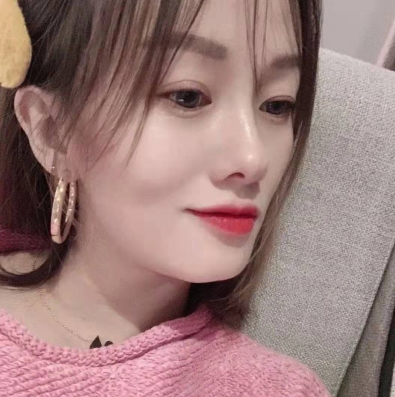 微醺的笑容的第一张照片--连云港相亲服务中心