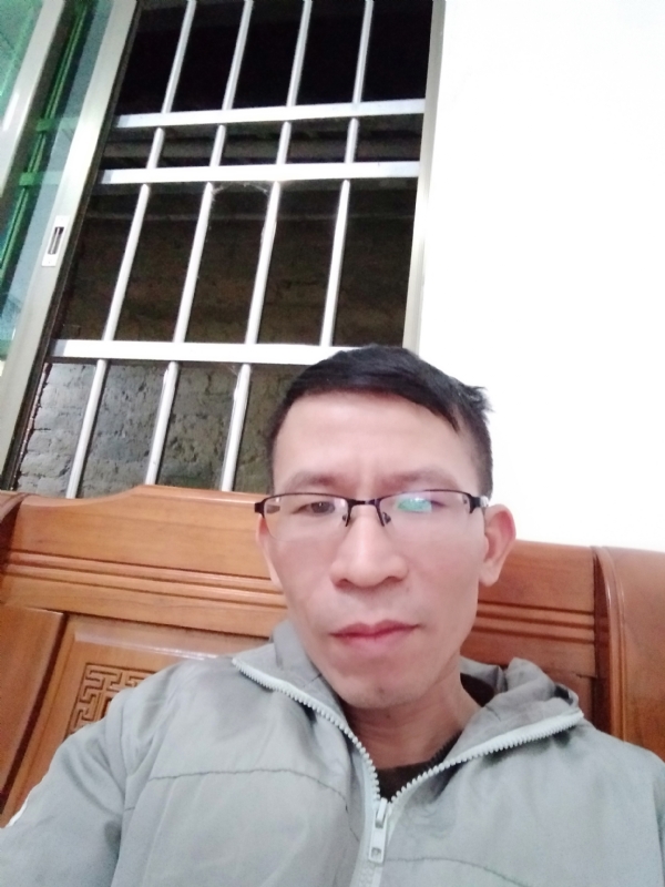 奋斗的第一张照片--连云港相亲服务中心