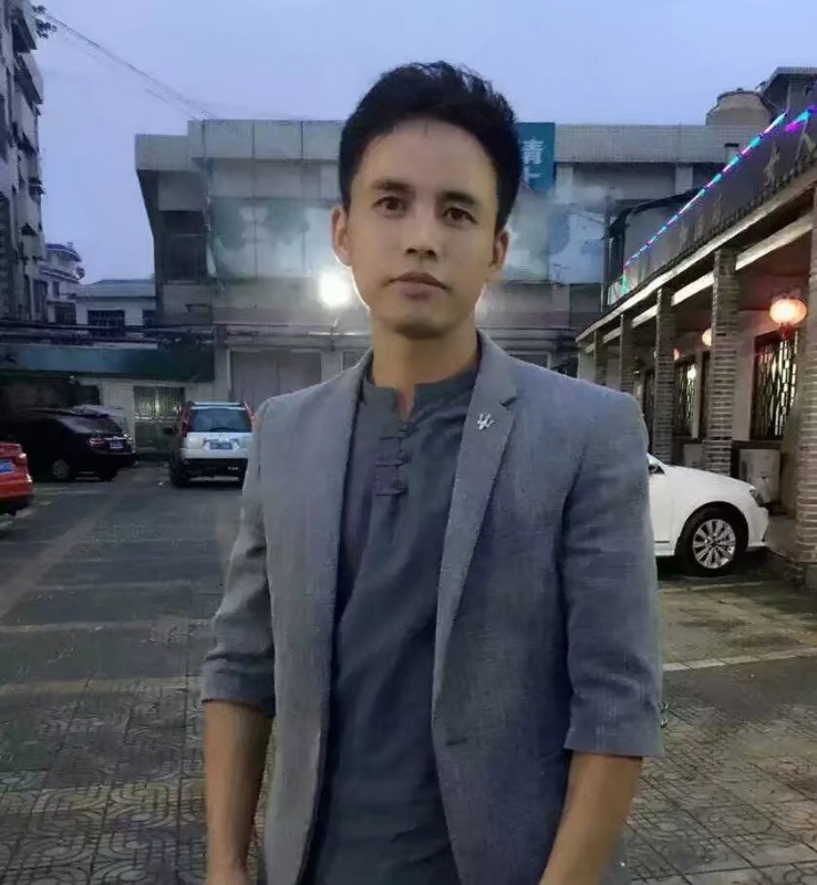 华谢的第一张照片--连云港相亲服务中心