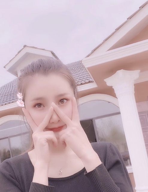 小媛的第一张照片--连云港相亲服务中心