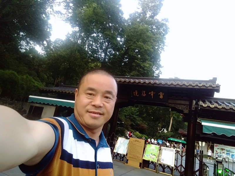 夏雨晨紫的第一张照片--连云港相亲服务中心