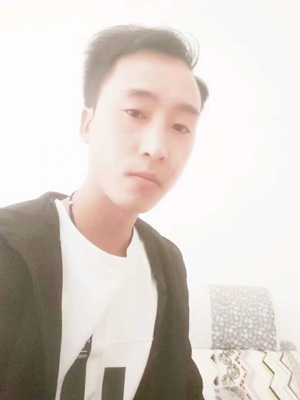 萧艺的第一张照片--连云港相亲服务中心