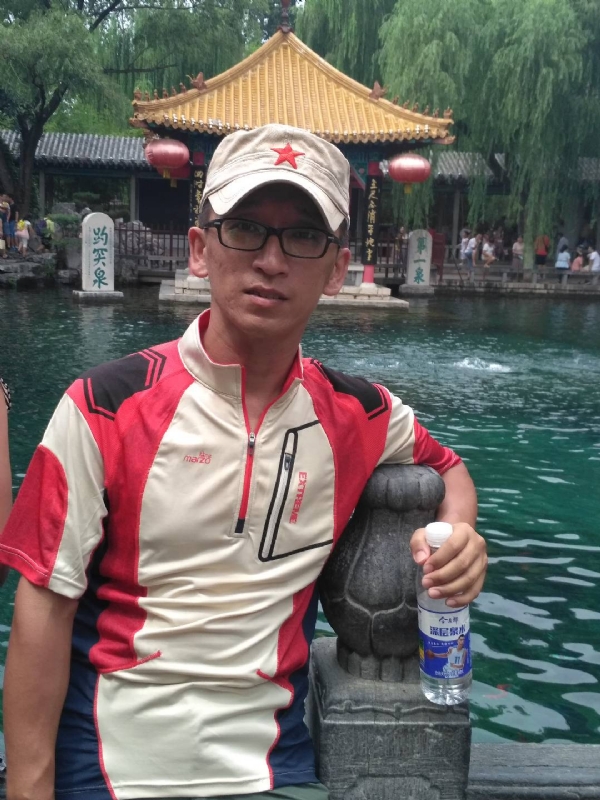 晓峰的第一张照片--连云港相亲服务中心