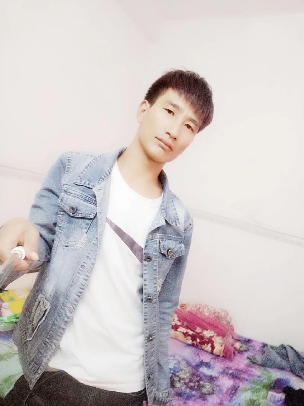 心好痛的第一张照片--连云港相亲服务中心