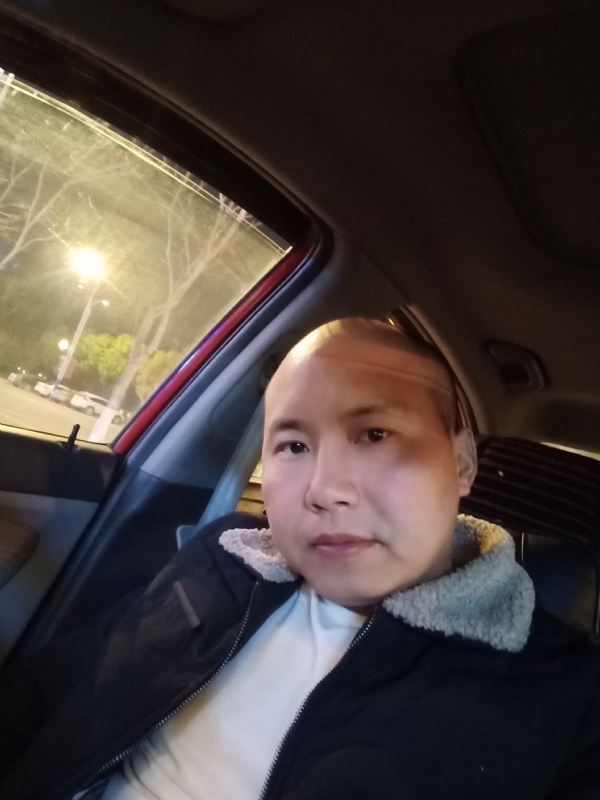 平平淡淡的第一张照片--连云港相亲服务中心