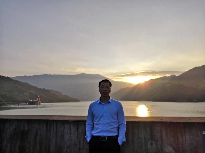 庸人自扰的第一张照片--连云港相亲服务中心