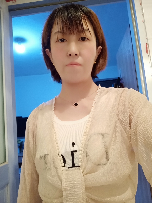 芬儿的第一张照片--连云港相亲服务中心