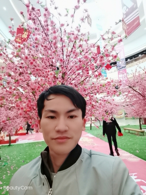 单身一人的第二张照片--连云港相亲服务中心