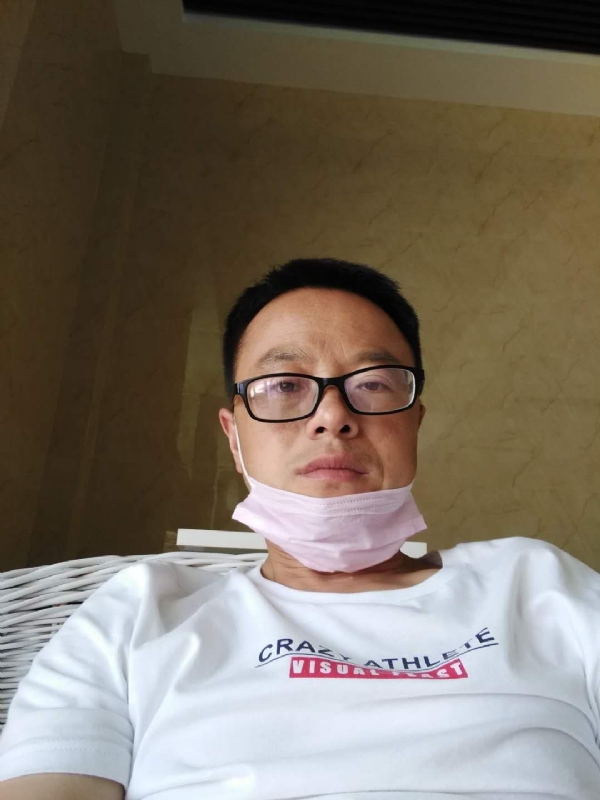 小马奔腾的第一张照片--连云港相亲服务中心