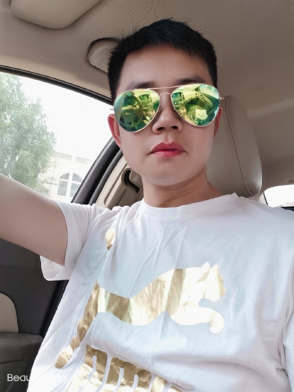 奋斗的第一张照片--连云港相亲服务中心