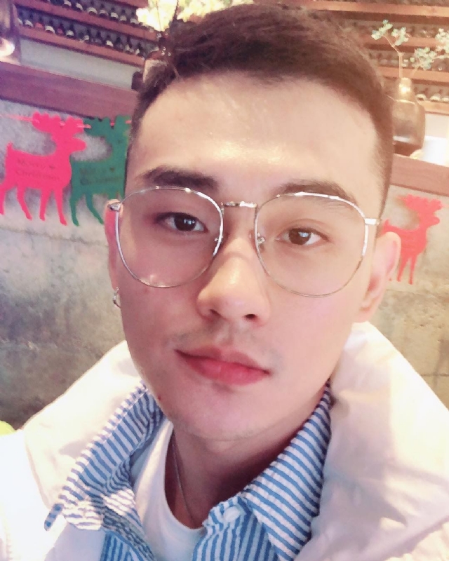 胡强很孤单的第一张照片--连云港相亲服务中心