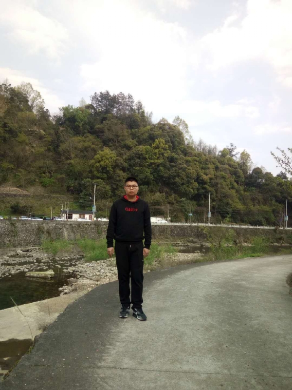 等着上钩的鱼的第一张照片--连云港相亲服务中心