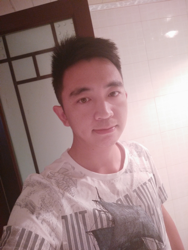 彭亮的第一张照片--连云港相亲服务中心