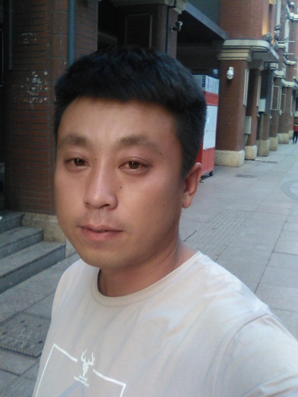 冰冷的心的第一张照片--连云港相亲服务中心