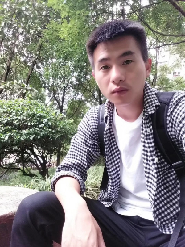 小杨的第一张照片--连云港相亲服务中心