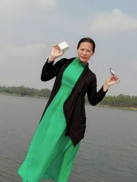 李梅的第三张照片--连云港相亲服务中心