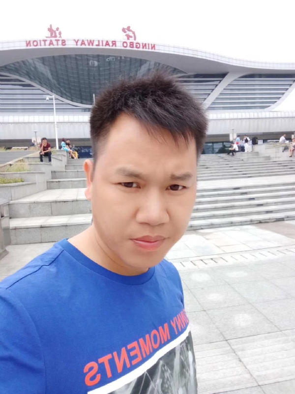 笑对人生的第一张照片--连云港相亲服务中心