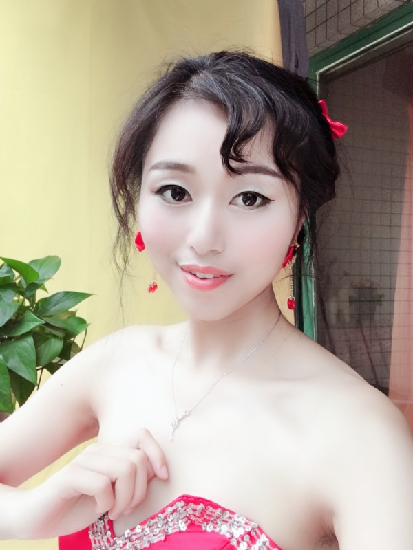 薇薇的第一张照片--连云港相亲服务中心