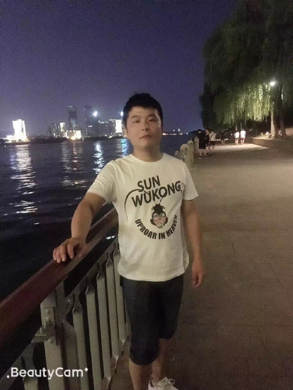 古月的第二张照片--连云港相亲服务中心