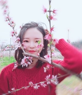 小桌子的第二张照片--连云港相亲服务中心