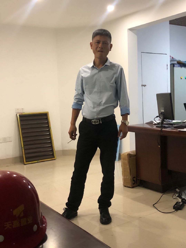 郁闷之中的第一张照片--连云港相亲服务中心