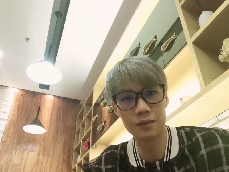 黄峰的第二张照片--连云港相亲服务中心