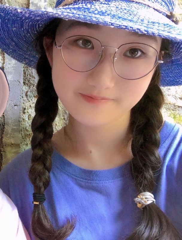 渴望爱情的第一张照片--连云港相亲服务中心