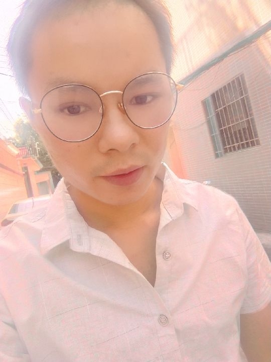 楠呐的第四张照片--连云港相亲服务中心