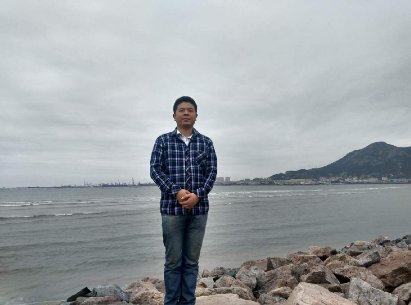 在奋斗的第二张照片--连云港相亲服务中心