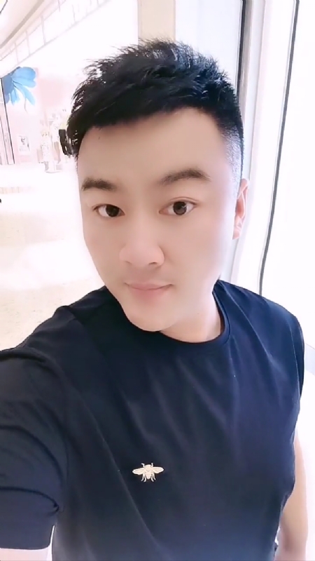 微风徐徐的第一张照片--连云港相亲服务中心