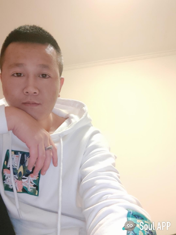 Away的第一张照片--连云港相亲服务中心