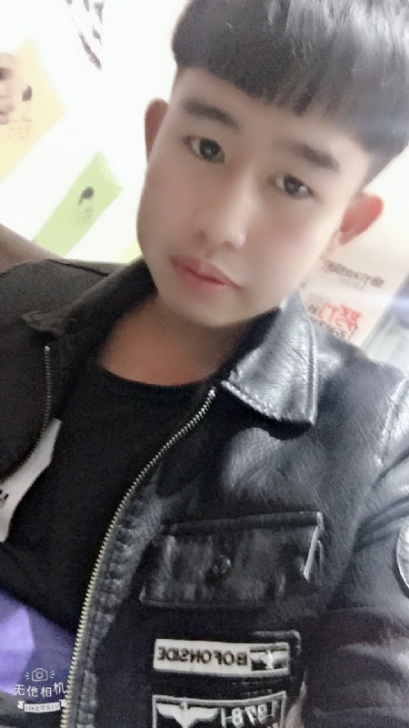 军绿色的第一张照片--连云港相亲服务中心